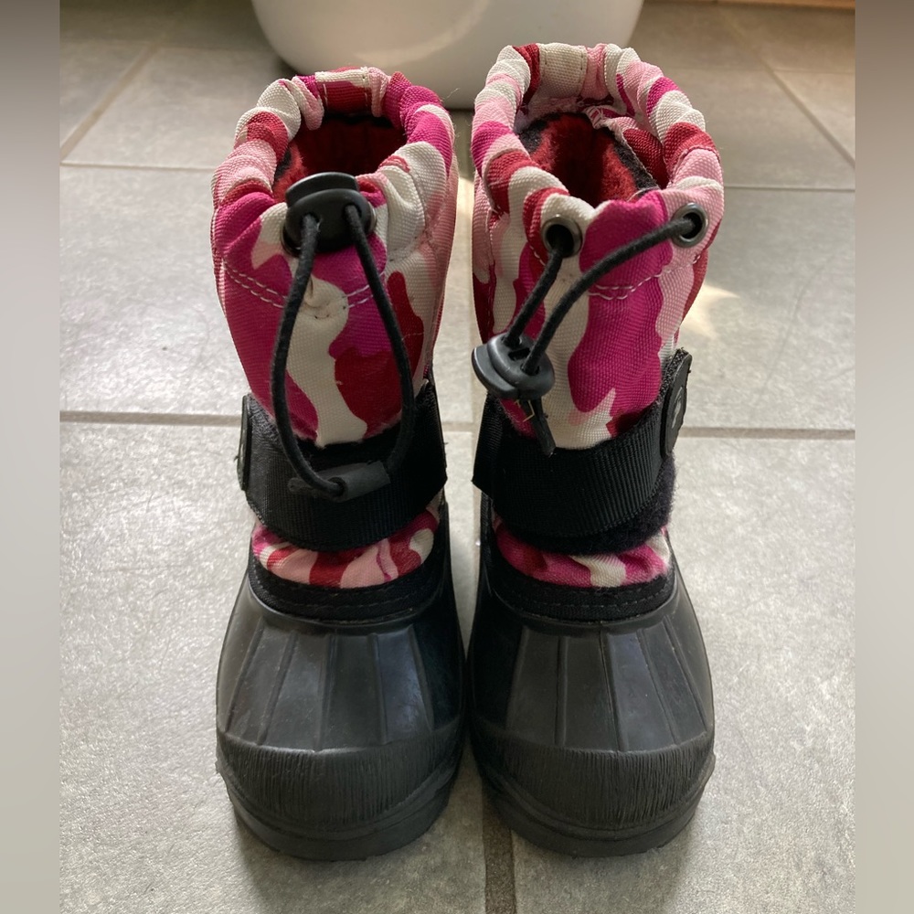 Kamik size 8 toddler winter boots